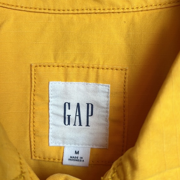 Gap Women's Yellow Jacket. Brand new. - Picture 5 of 7